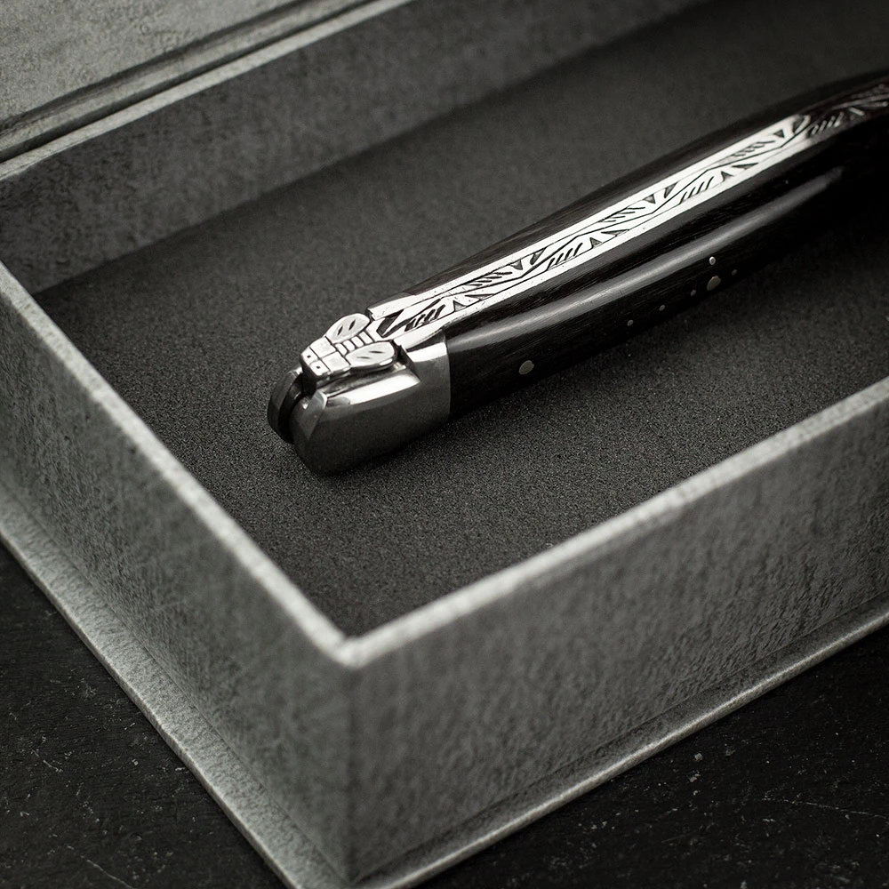 Forge De Laguiole Folding Knife High Polish Blade With Dark Horn Handle - 11cm 9 Forge De Laguiole Folding Knife High Polish Blade With Dark Horn Handle - 11cm - Image 7