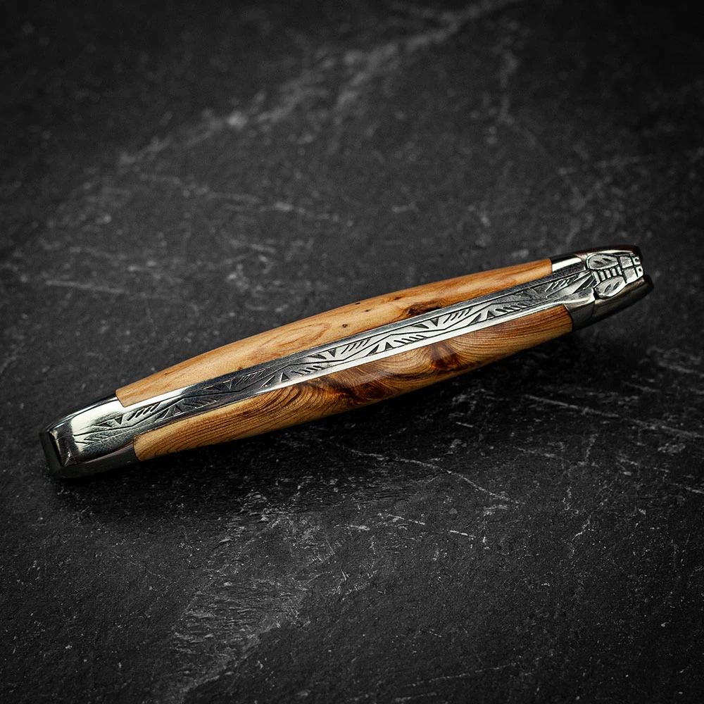 Forge De Laguiole Traditional Folding Knife, 11 Cm, High Polish Finish, Juniper Handle 4 Forge De Laguiole Traditional Folding Knife, 11 Cm, High Polish Finish, Juniper Handle - Image 2