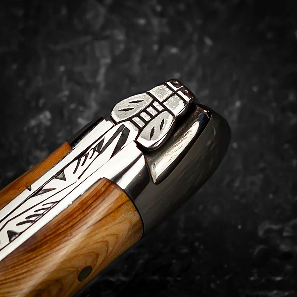 Forge De Laguiole Traditional Folding Knife, 11 Cm, High Polish Finish, Juniper Handle 6 Forge De Laguiole Traditional Folding Knife, 11 Cm, High Polish Finish, Juniper Handle - Image 4