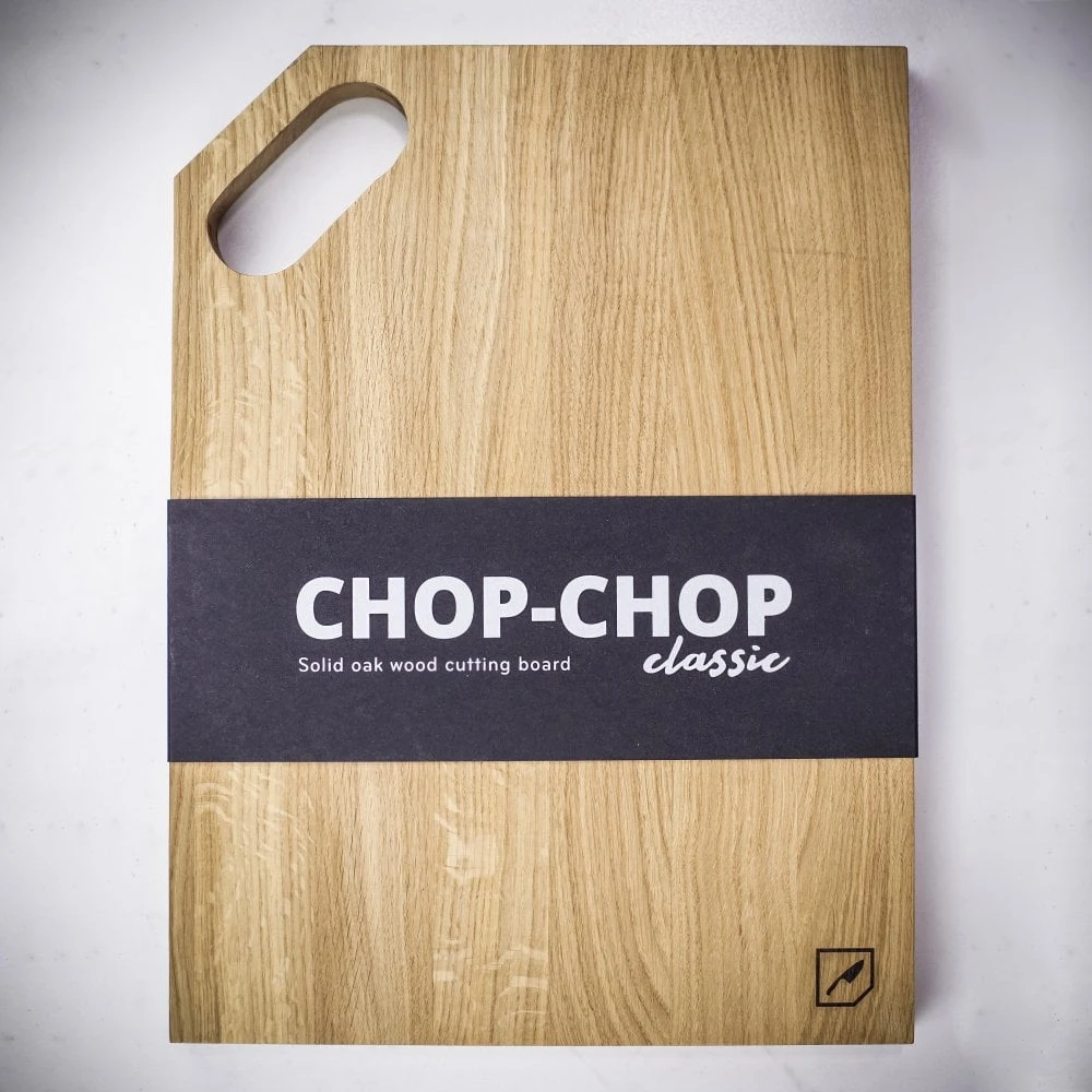 Rio Lindo Solid Oak Chopping Board With Handle - Medium 4 Rio Lindo Solid Oak Chopping Board With Handle - Medium - Image 2