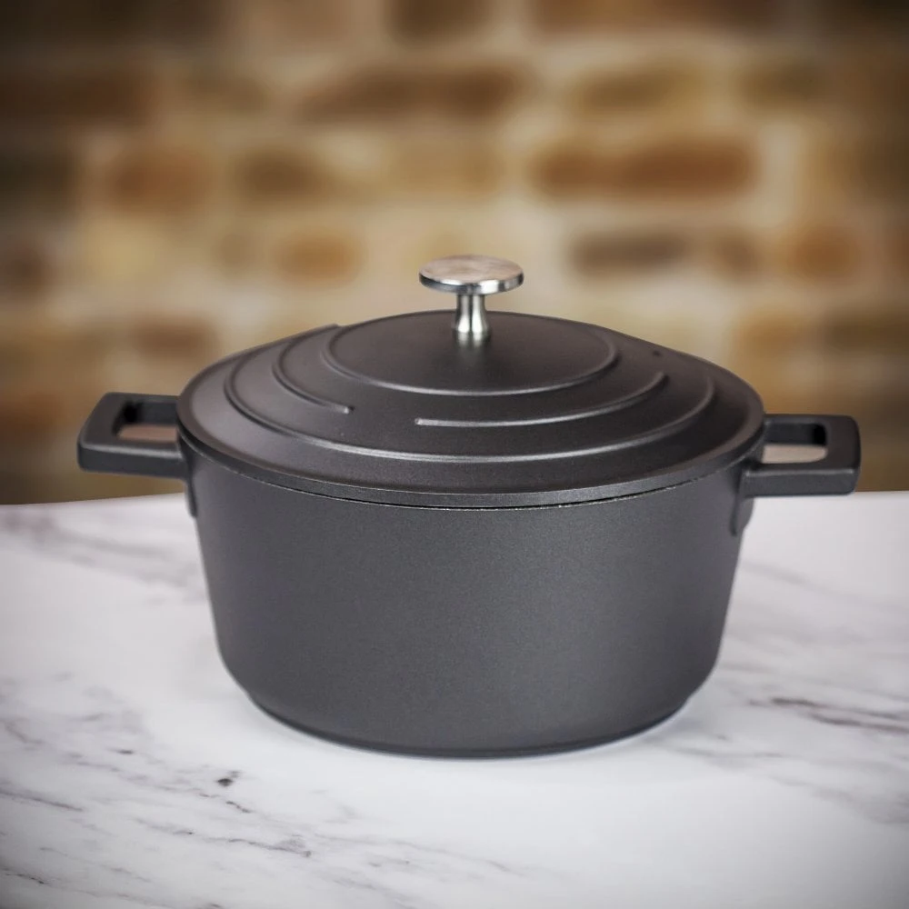 MasterClass Cast Aluminium 2.5 Litre Casserole Dish - Black 4 MasterClass Cast Aluminium 2.5 Litre Casserole Dish - Black - Image 2