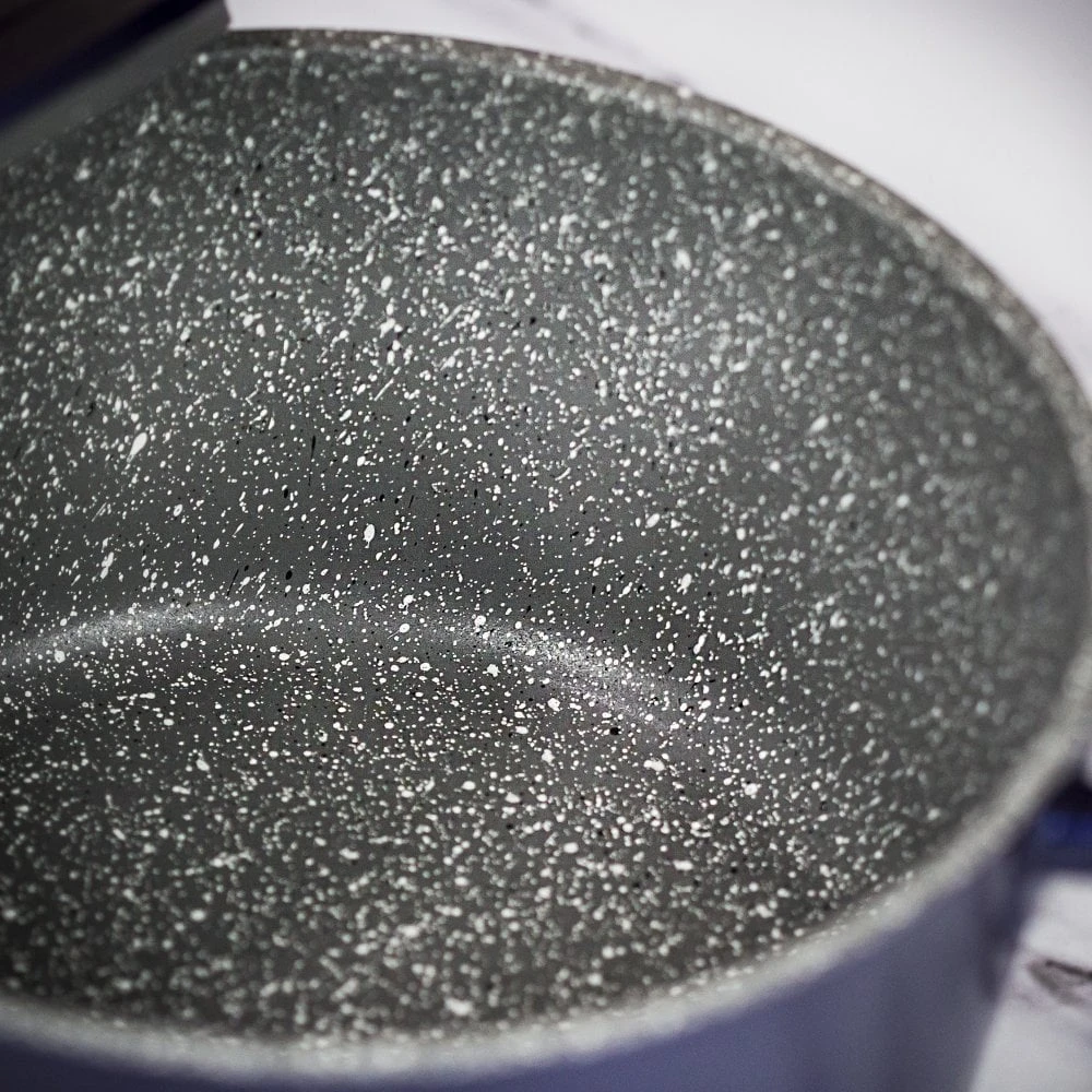 MasterClass Cast Aluminium 4 Litre Casserole Dish - Metallic Blue 4 MasterClass Cast Aluminium 4 Litre Casserole Dish - Metallic Blue - Image 2