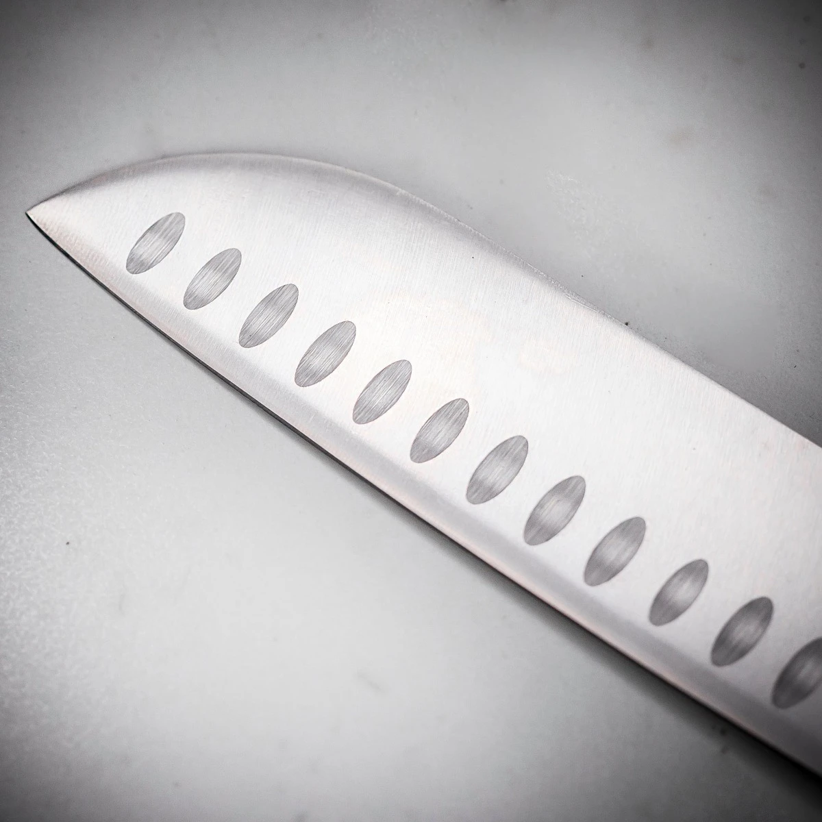Sabatier Professional 7" Santoku Knife 7 Sabatier Professional 7" Santoku Knife - Image 5