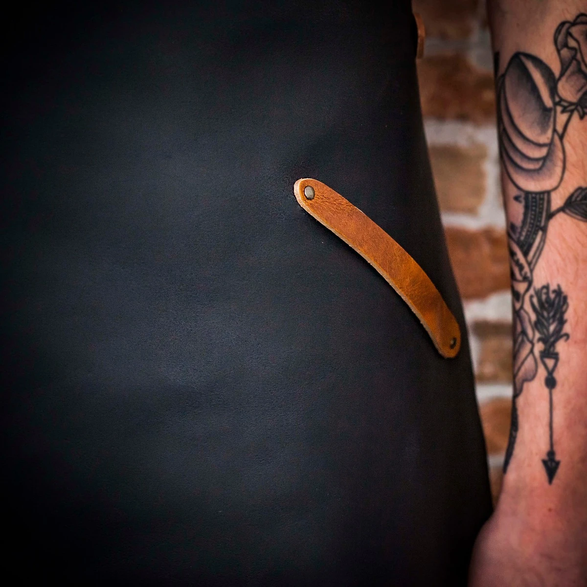 Crafted Vintage Leather Apron 17 Crafted Vintage Leather Apron - Image 15