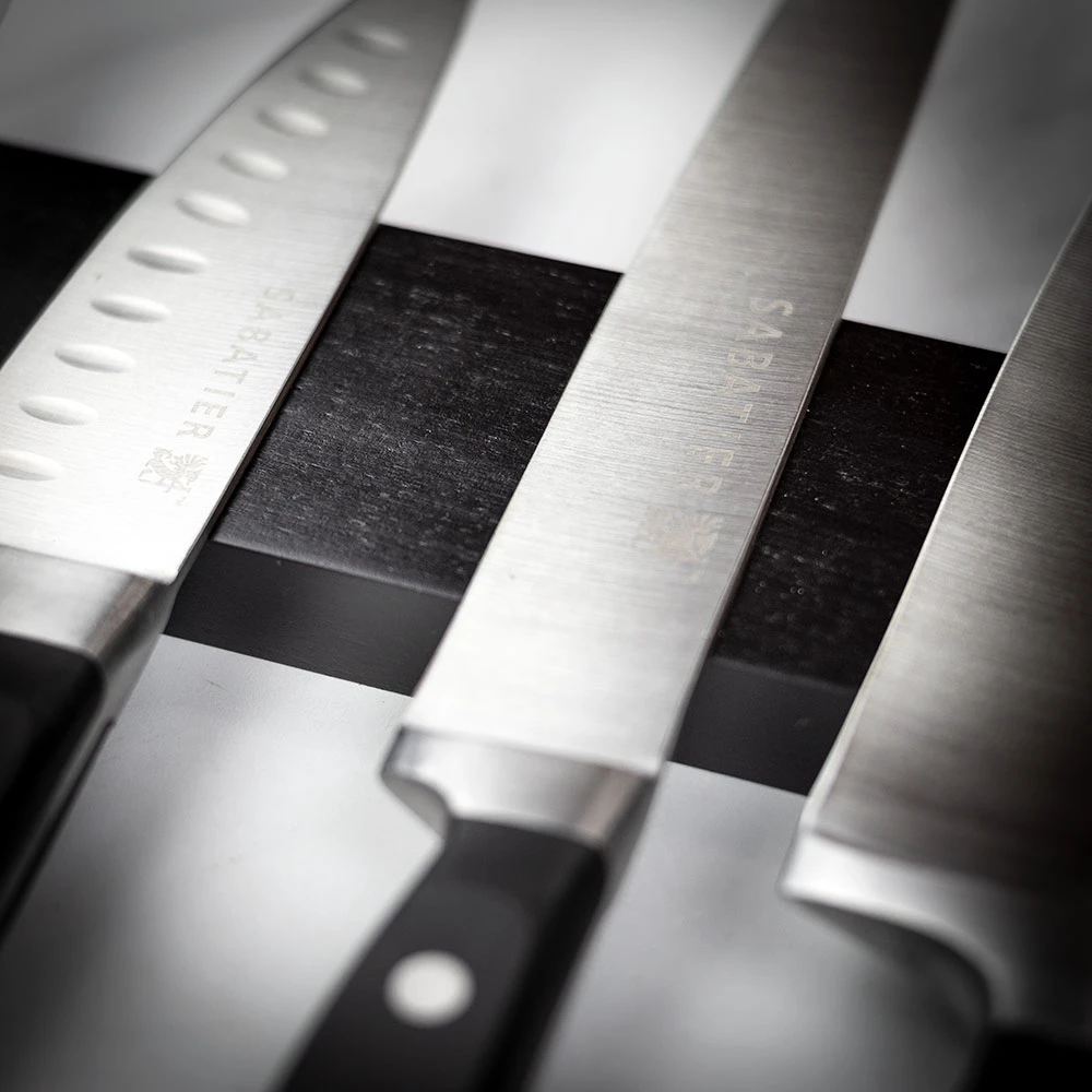 Rockingham Forge 18" Black Cherry Magnetic Knife Rack 4 Rockingham Forge 18" Black Cherry Magnetic Knife Rack - Image 2