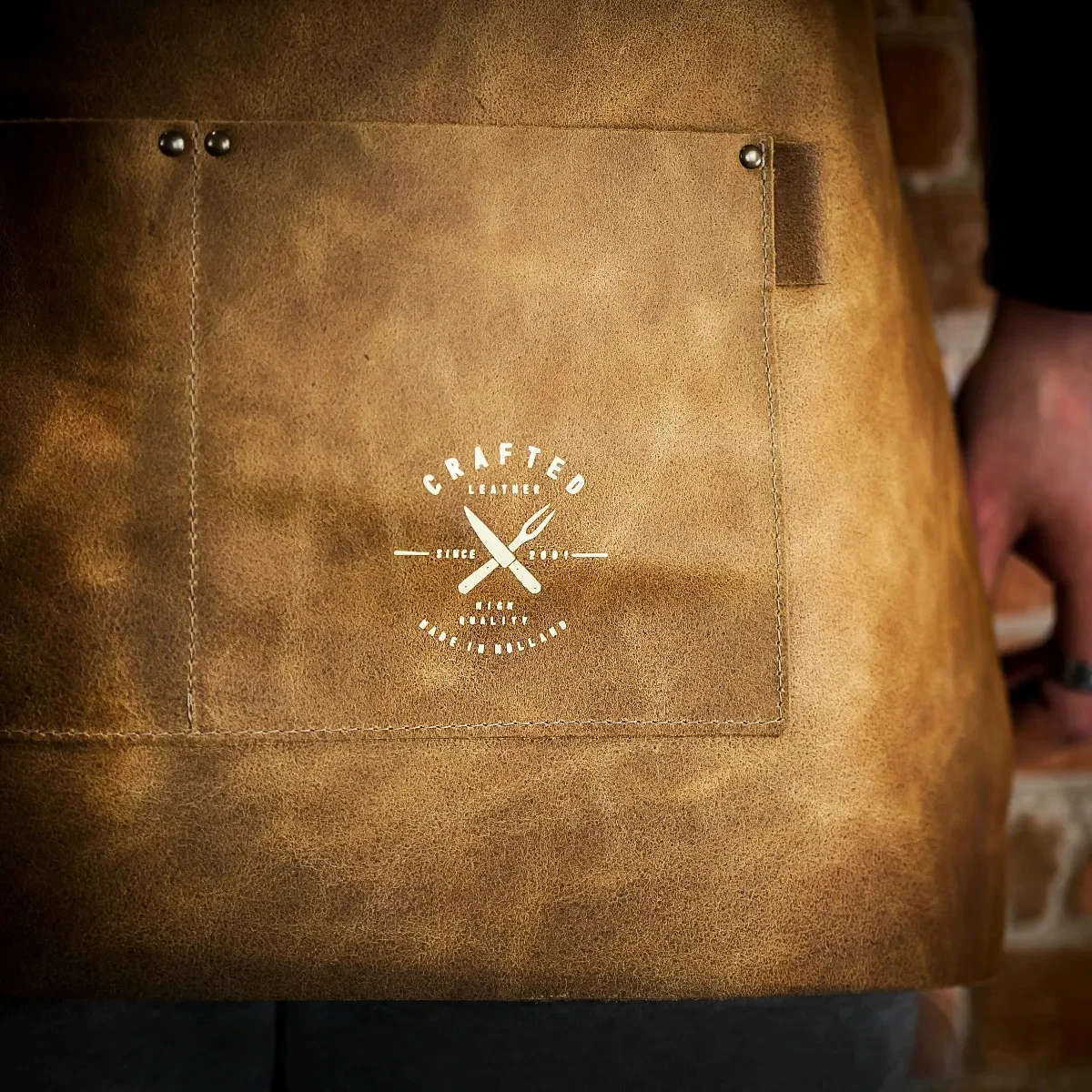 Crafted Vintage Short Leather Apron With Pocket 8 Crafted Vintage Short Leather Apron With Pocket - Image 6